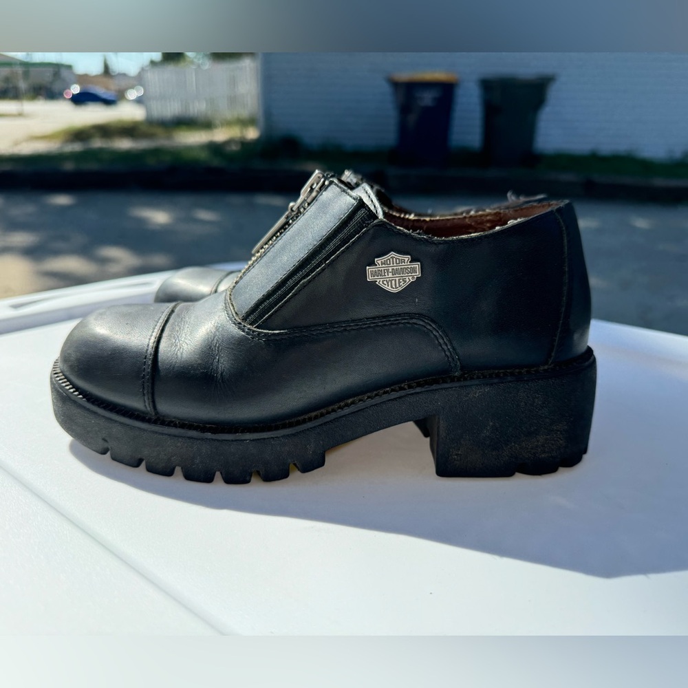 Women’s Harley-Davidson Black Leather Chunky Heel Shoes
Size 6 good condition
